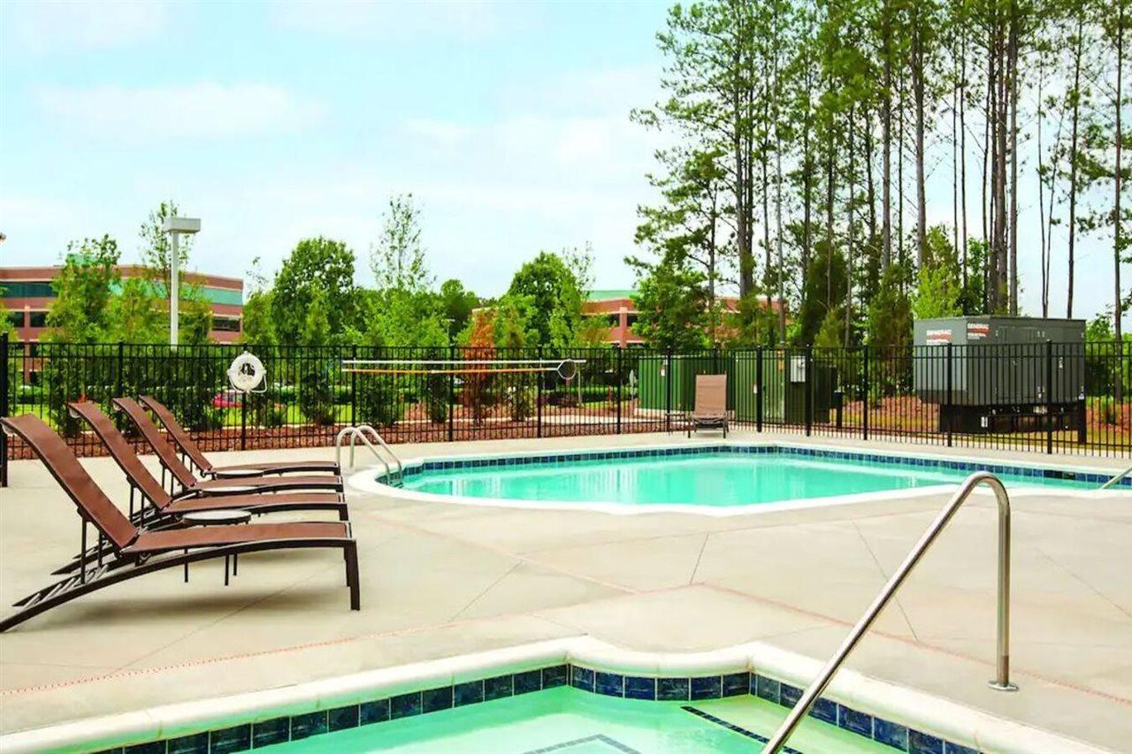 Hyatt Place Raleigh Cary Bagian luar foto